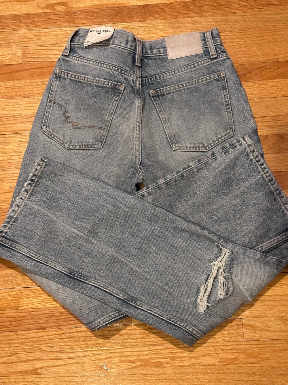 Free People Holly High Rise bootcut distressed knee jeans in cambridge blue - Picture 5 of 7